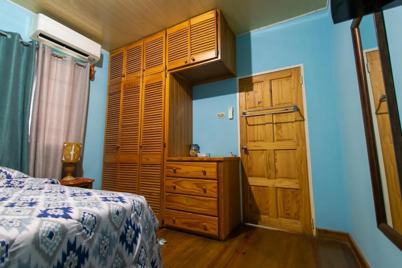 Traum House Bed & Breakfast Saint Augustine 0*,  Trinidad And Tobago