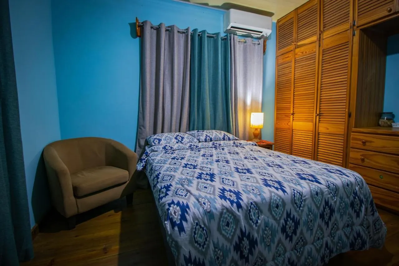 Traum House Bed&Breakfast Saint Augustine 0*,  Trinidad und Tobago